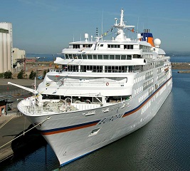 Hapag lloyd Europa cruise ship