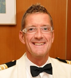 Cruise ship First Purser Administration